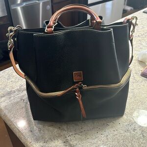 Black leather dooney & bourke purse